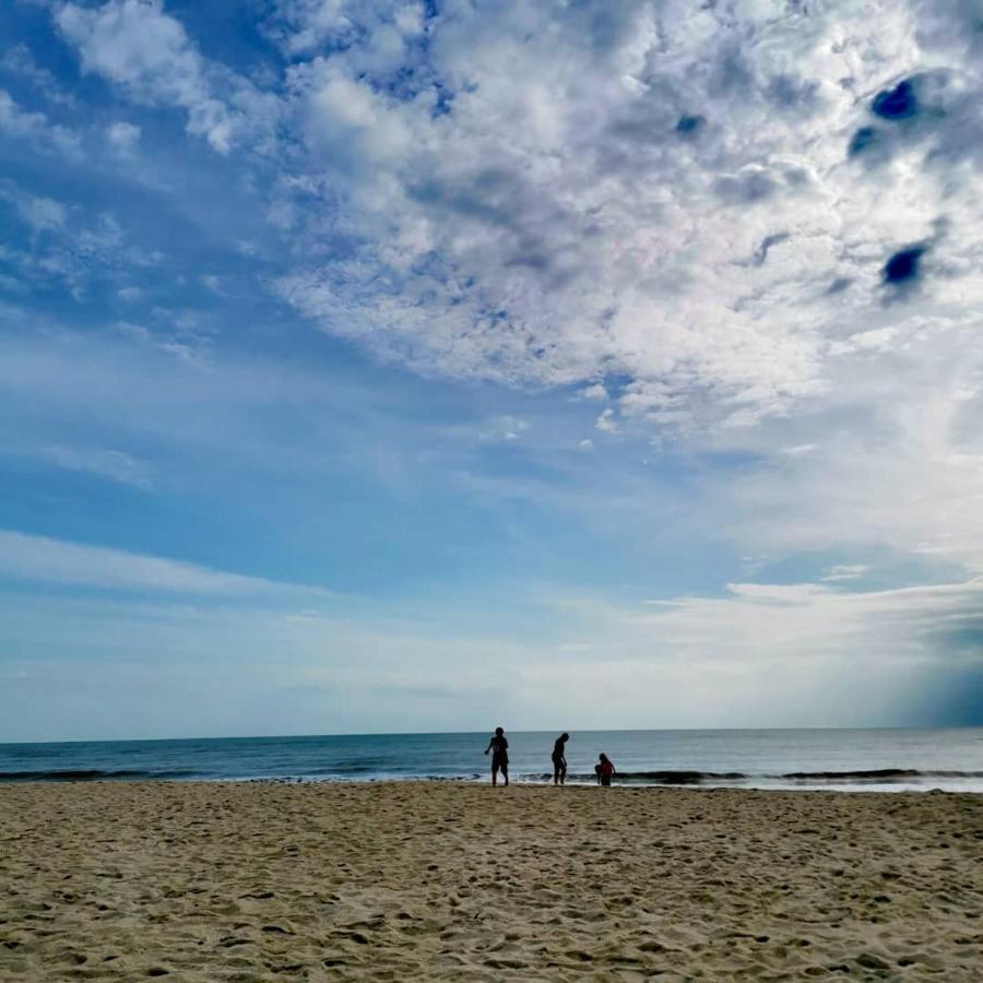 Timurbay Seafront Holiday Pool & Seaview Kuantan Extérieur photo