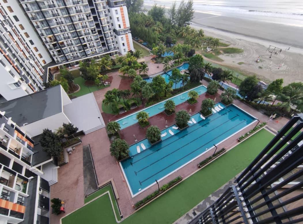 Timurbay Seafront Holiday Pool & Seaview Kuantan Extérieur photo