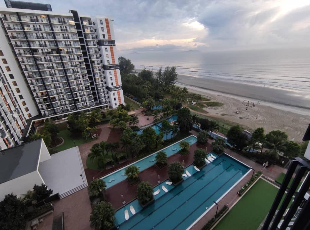 Timurbay Seafront Holiday Pool & Seaview Kuantan Extérieur photo